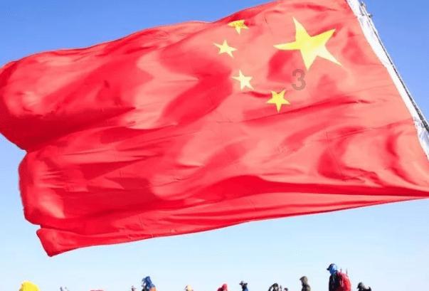 精雕细琢，让“兵”雪大世界扮靓军营！